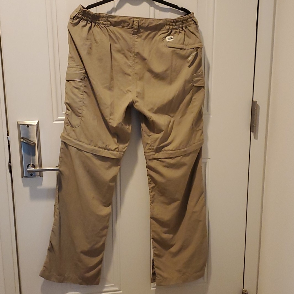 Womens Northface convertible pants - Picture 2 of 4